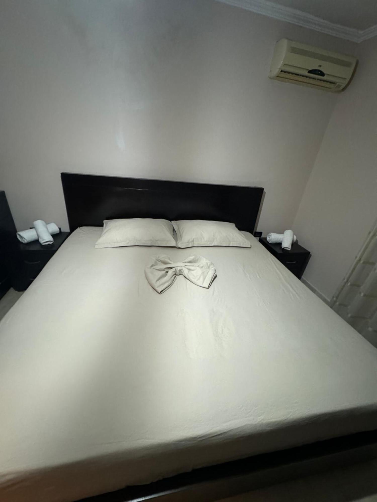 Toptani Center Apartment Tirana Zewnętrze zdjęcie